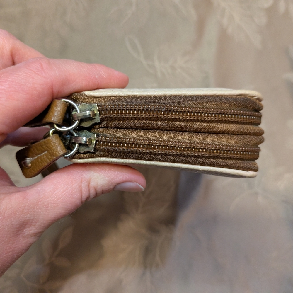 Stone Mountain Pebble Double Zip Around Wallet With Leather, EUC! - Picture 13 of 16